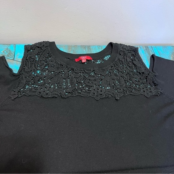 Cyrus Woman Black Knit Crochet Crew Neck Cold Shoulder Sweater Size 3x - Picture 6 of 9